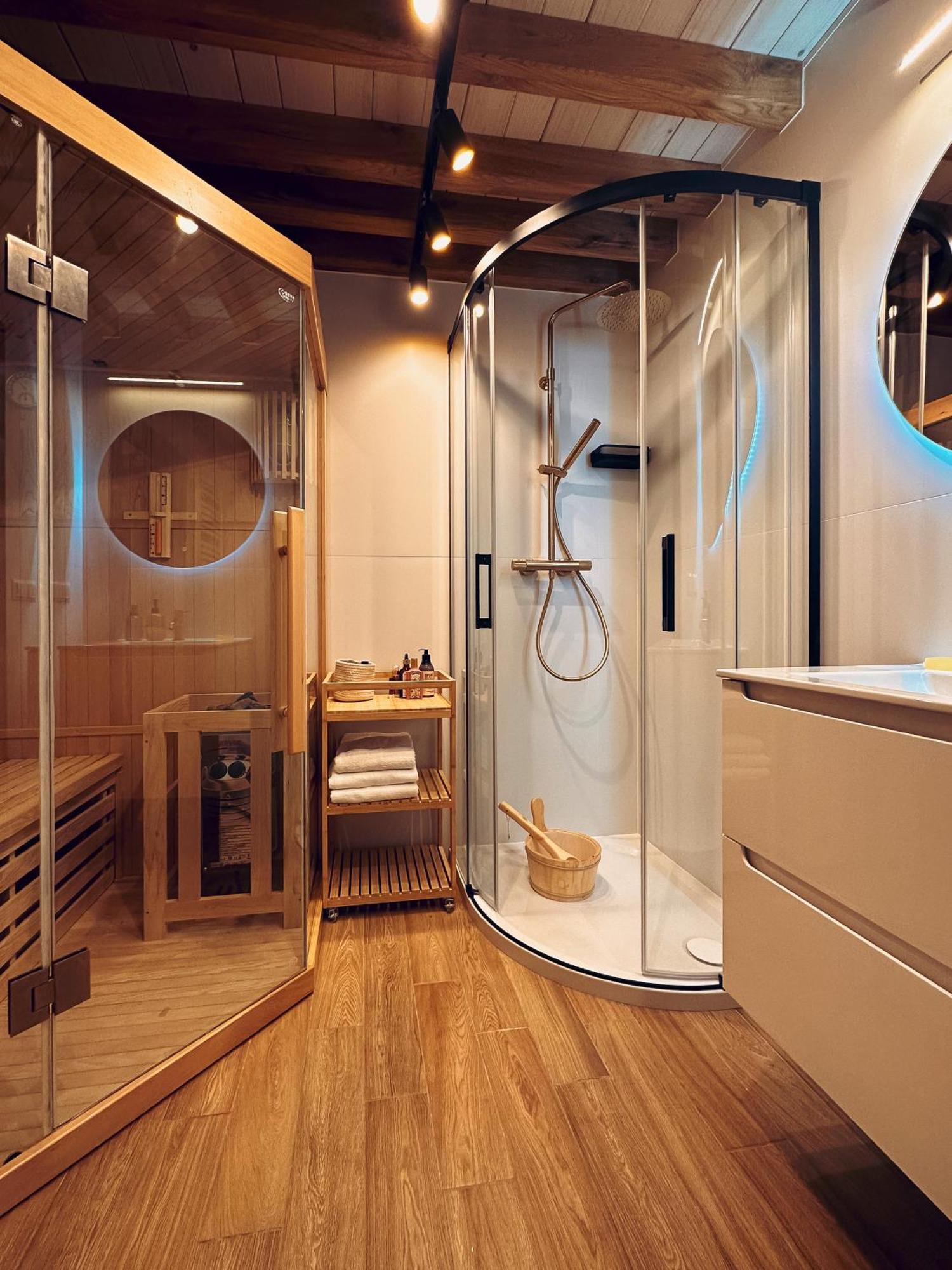 Апартаменты Quiet Luxury On Florianska Краков Экстерьер фото