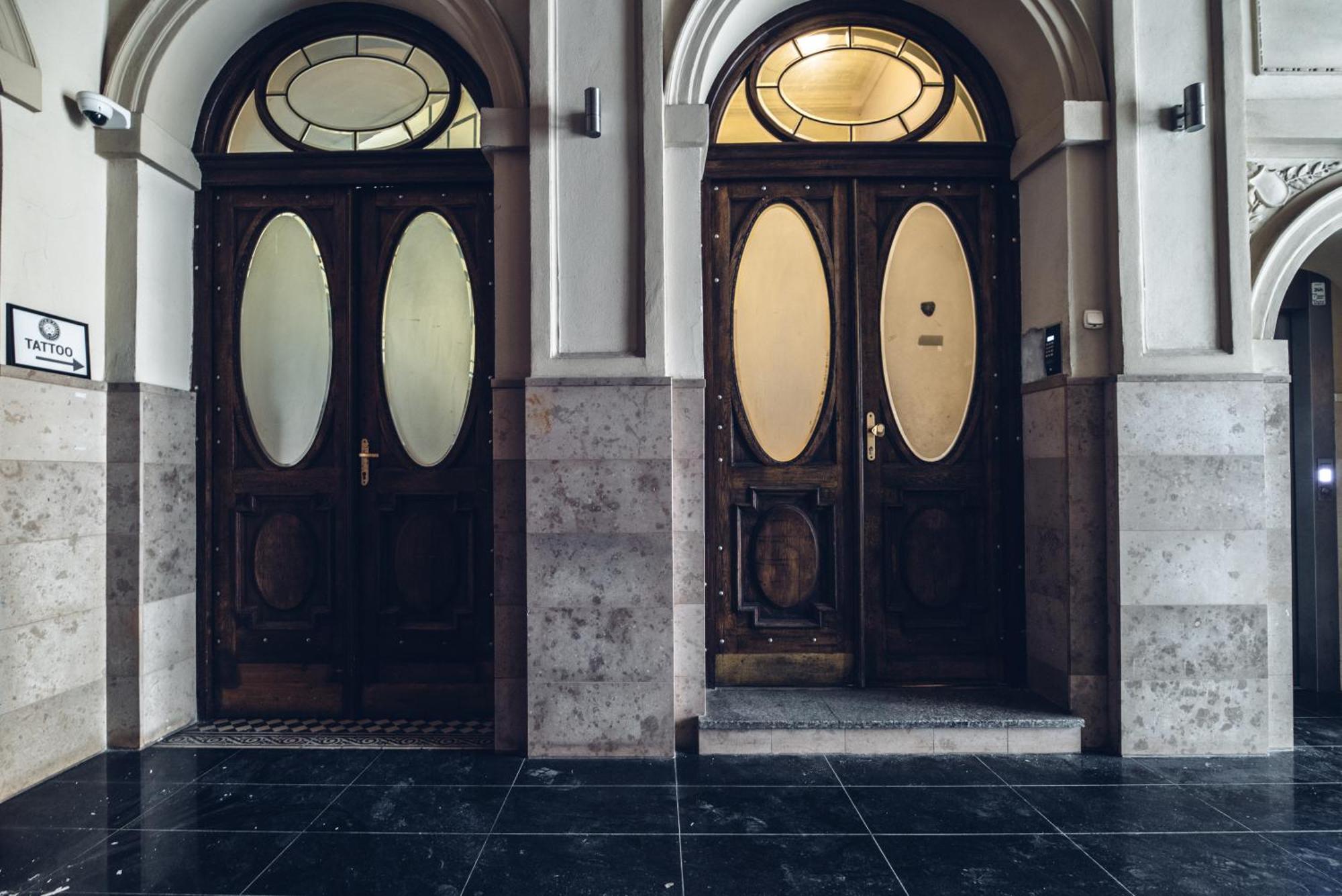 Апартаменты Quiet Luxury On Florianska Краков Экстерьер фото